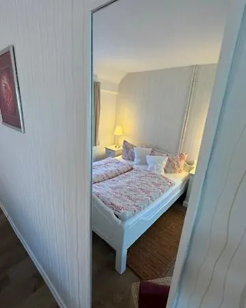Haus Sonnenschein In Apartment Zingst